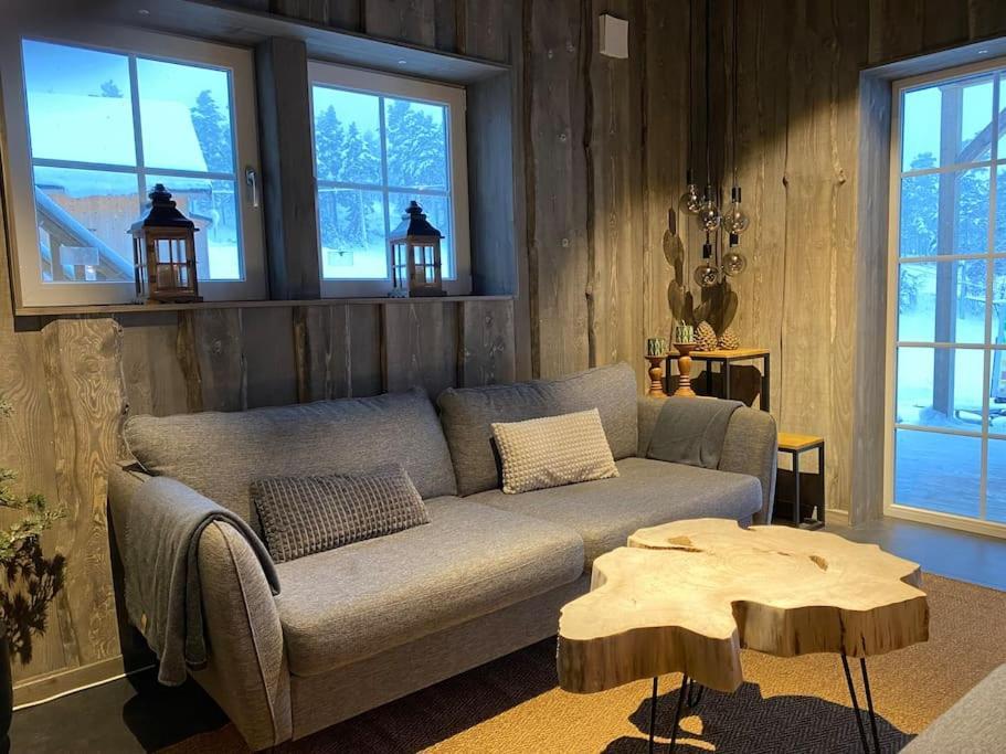 Modern Stuga Med Ski Lodge Kaensla Järvsö Kültér fotó