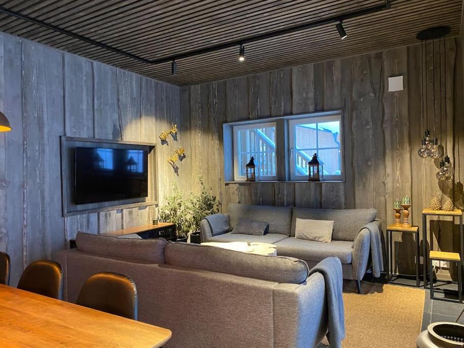 Modern Stuga Med Ski Lodge Kaensla Järvsö Kültér fotó